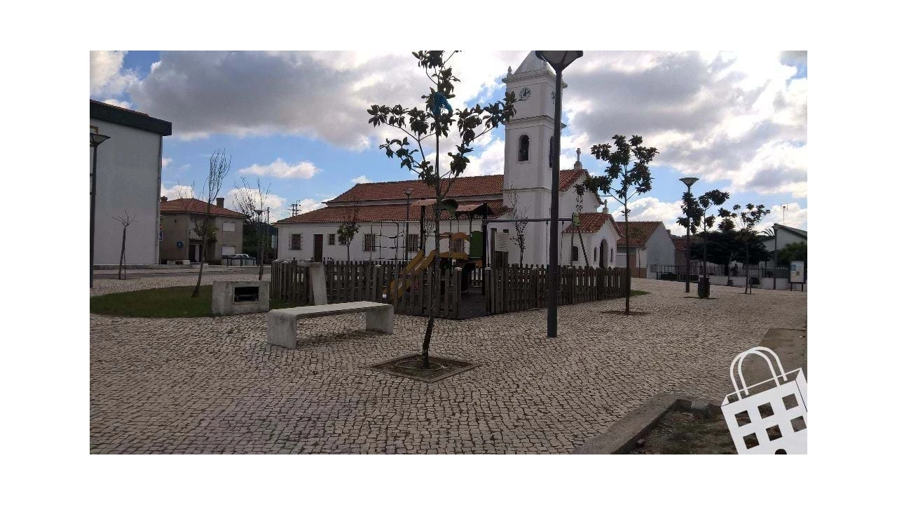 Terreno para Venda em Moita Foto 1