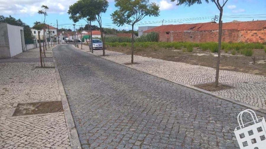 Terreno para Venda em Moita Foto 3