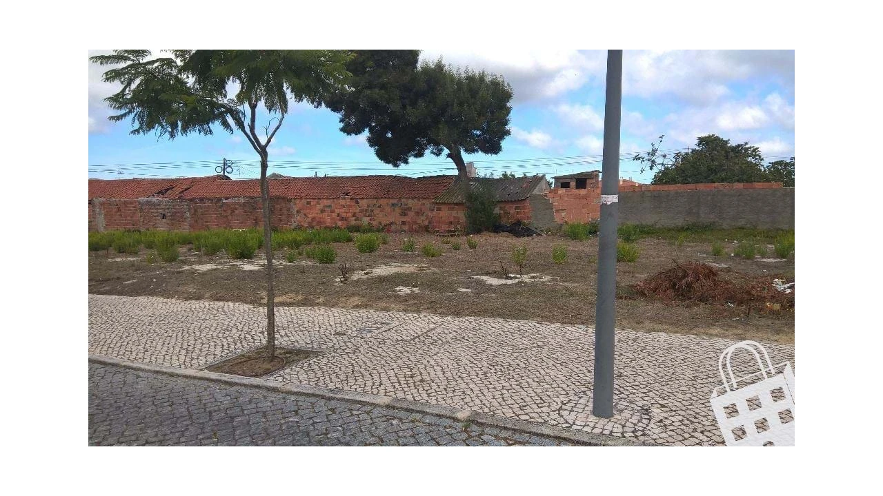 Terreno para Venda em Moita Foto 2