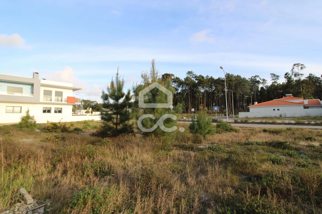 Terreno para Venda em Marinha Grande Foto 1