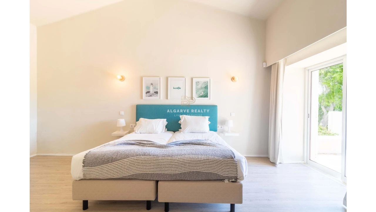 Negócio para Venda em Estômbar e Parchal Foto 9