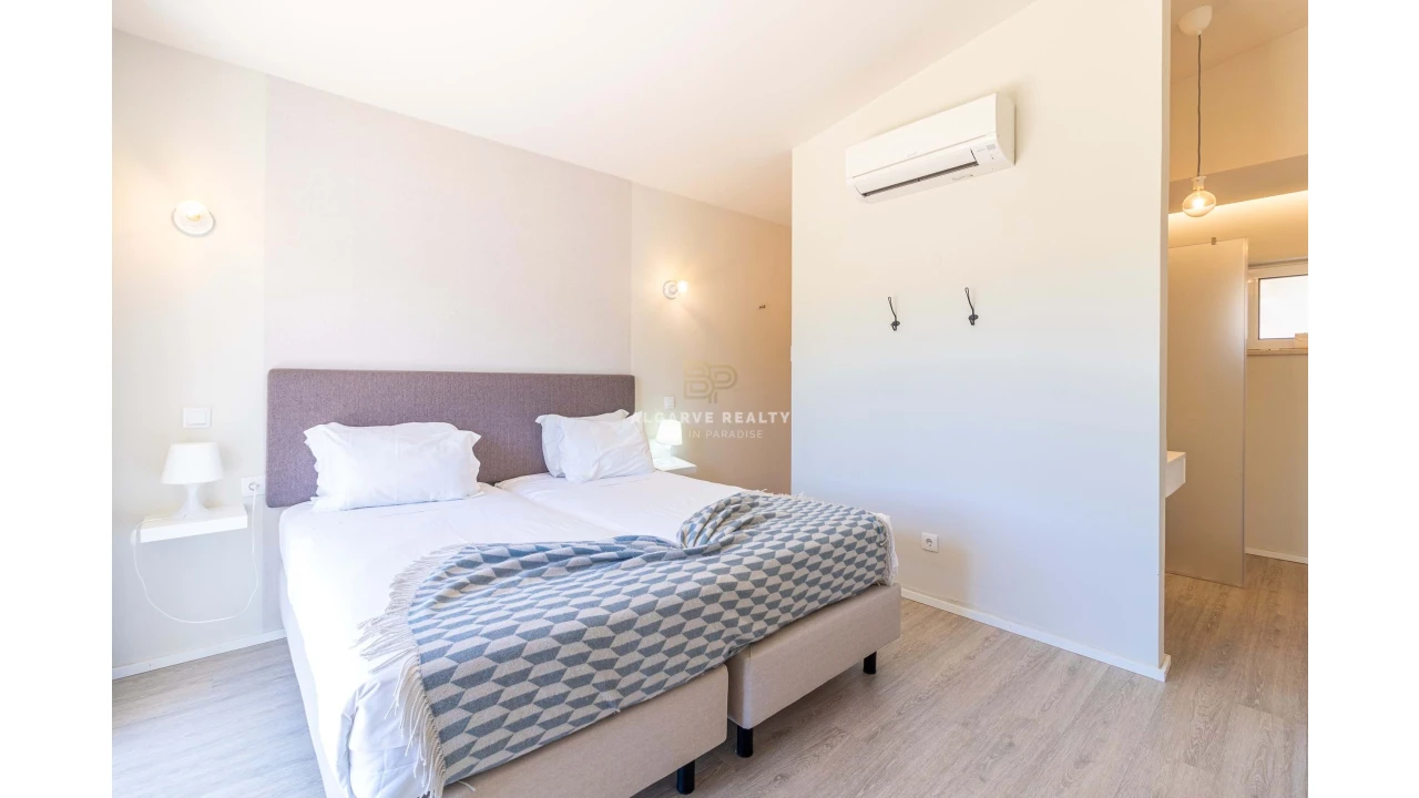 Negócio para Venda em Estômbar e Parchal Foto 13