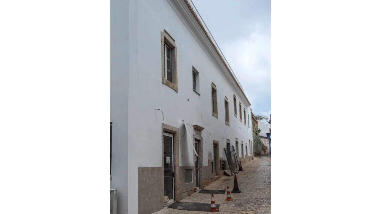 Negócio para Venda em Alvor Foto 1