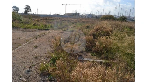Terreno para Venda em Lagos (São Sebastião e Santa Maria)