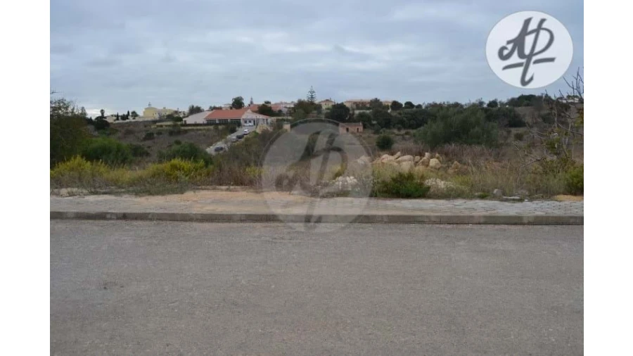 Terreno para Venda em Lagos (São Sebastião e Santa Maria) Foto 2