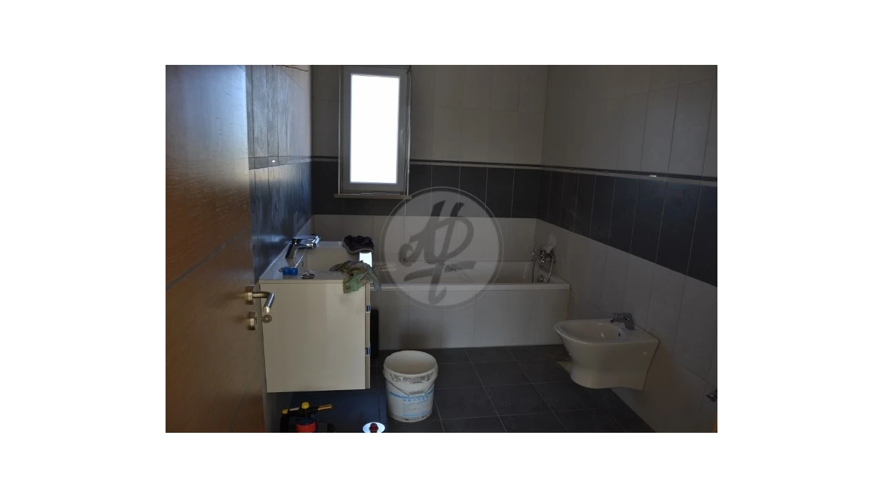 Moradia T4 para Venda em Lagos (São Sebastião e Santa Maria) Foto 12