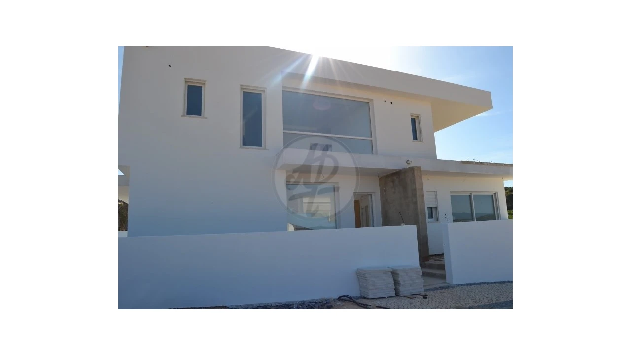 Moradia T4 para Venda em Lagos (São Sebastião e Santa Maria) Foto 3