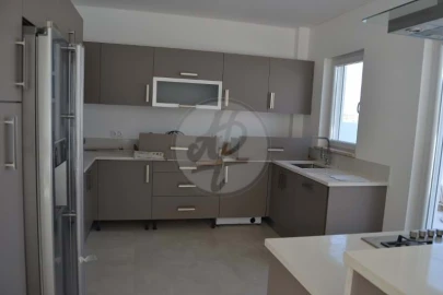 Moradia T4 para Venda em Lagos (São Sebastião e Santa Maria)