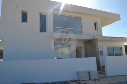 Moradia T4 para Venda em Lagos (São Sebastião e Santa Maria)