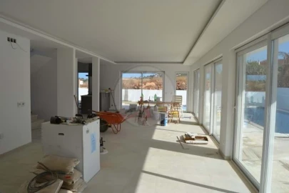 Moradia T4 para Venda em Lagos (São Sebastião e Santa Maria)