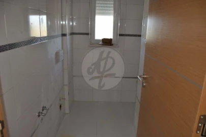 Moradia T4 para Venda em Lagos (São Sebastião e Santa Maria)