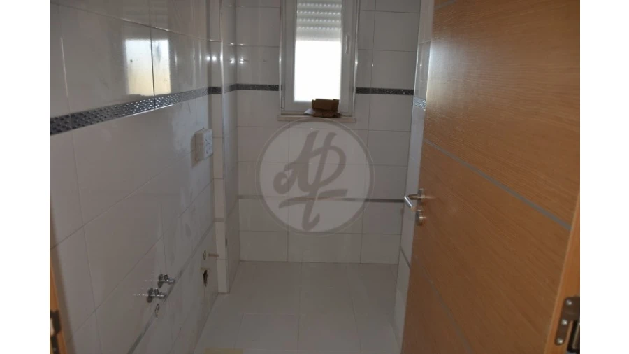 Moradia T4 para Venda em Lagos (São Sebastião e Santa Maria) Foto 11