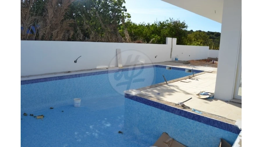 Moradia T4 para Venda em Lagos (São Sebastião e Santa Maria) Foto 2