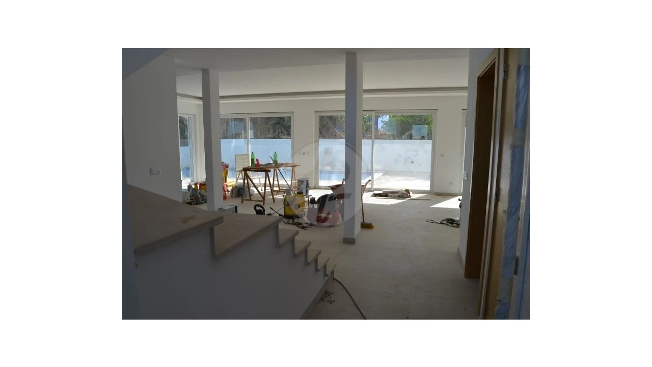 Moradia T4 para Venda em Lagos (São Sebastião e Santa Maria) Foto 6