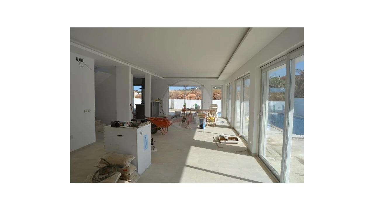 Moradia T4 para Venda em Lagos (São Sebastião e Santa Maria) Foto 10