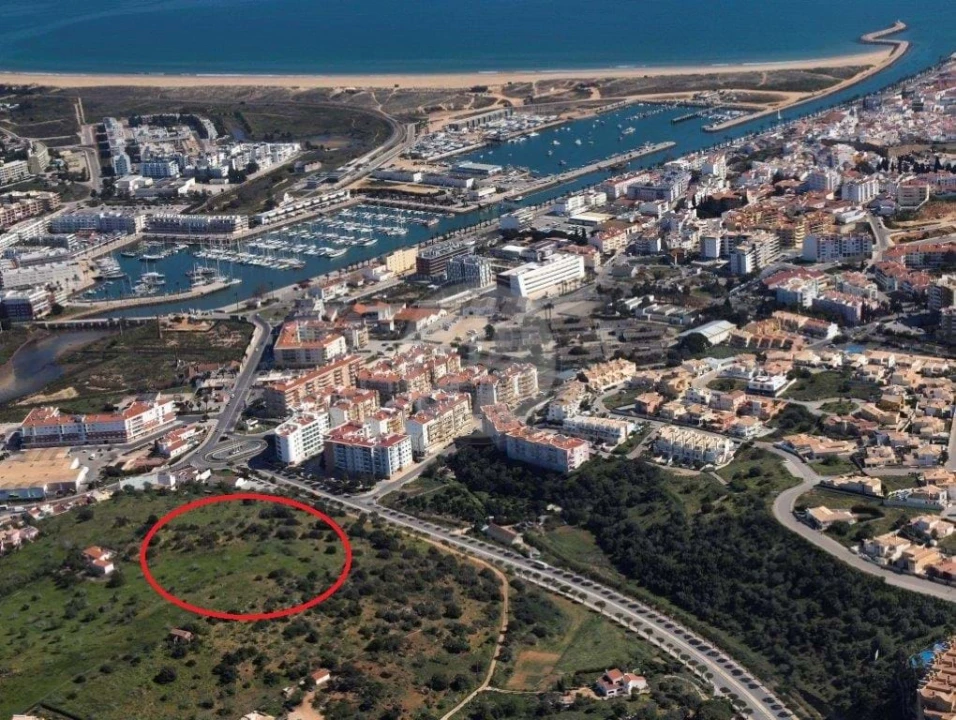 Terreno para Venda em Lagos (São Sebastião e Santa Maria) Foto 2