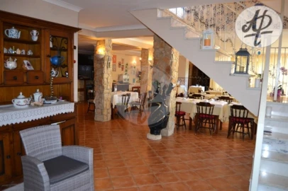 Moradia T15 para Venda em Luz