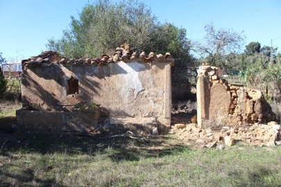 Terreno para Venda em Lagos (São Sebastião e Santa Maria)