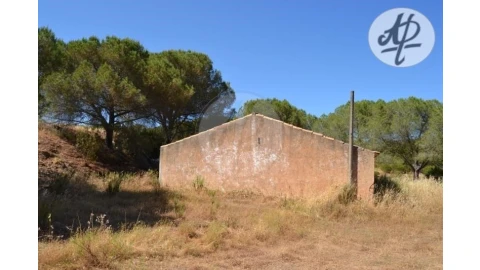 Moradia para Venda em Lagos (São Sebastião e Santa Maria)