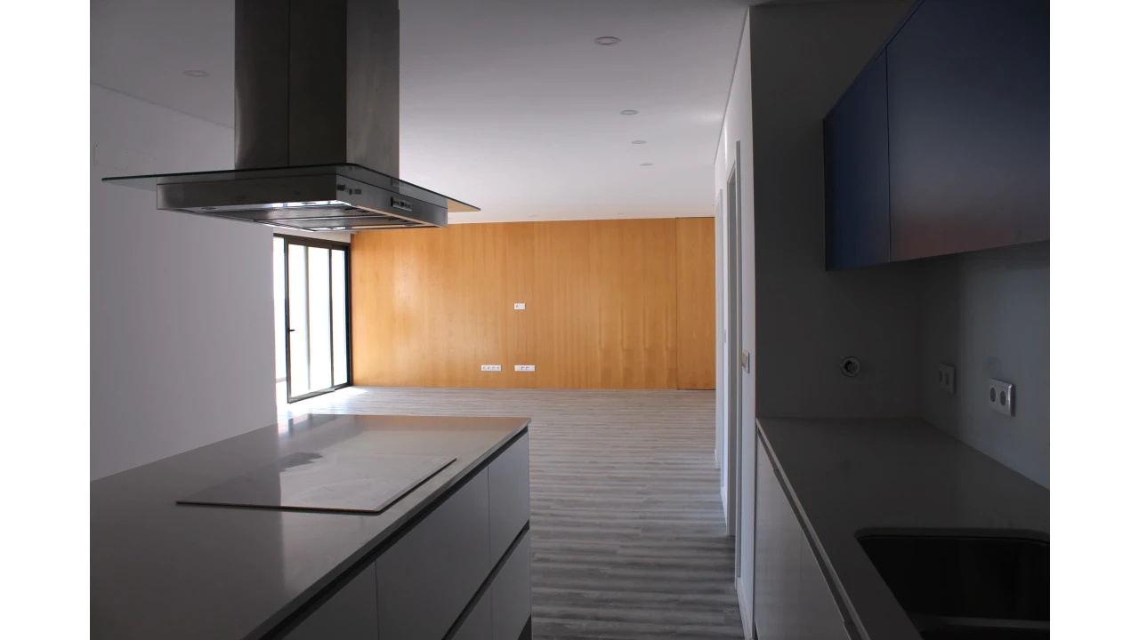 Apartamento T4 para Venda em Vila do Bispo e Raposeira Foto 11