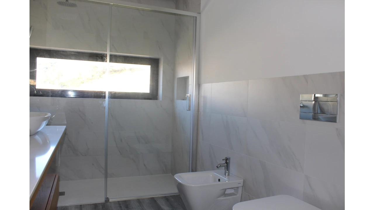 Apartamento T4 para Venda em Vila do Bispo e Raposeira Foto 40