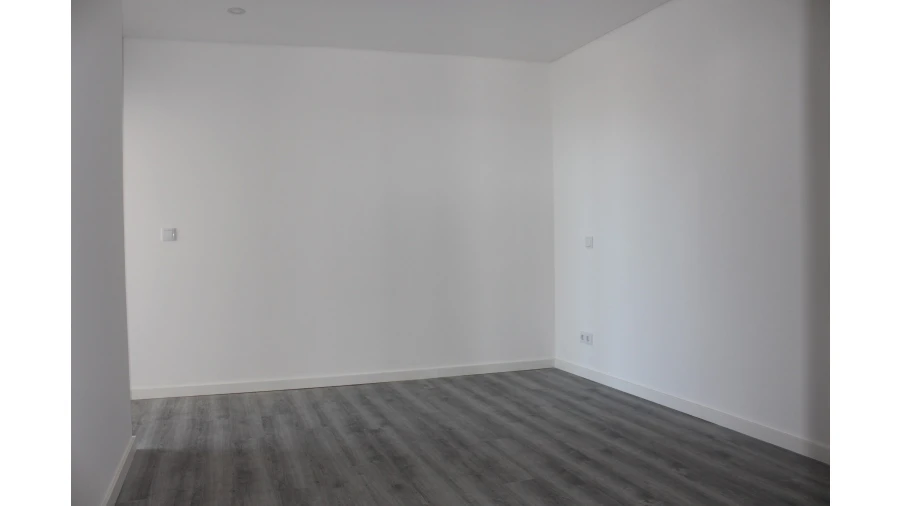 Apartamento T4 para Venda em Vila do Bispo e Raposeira Foto 17