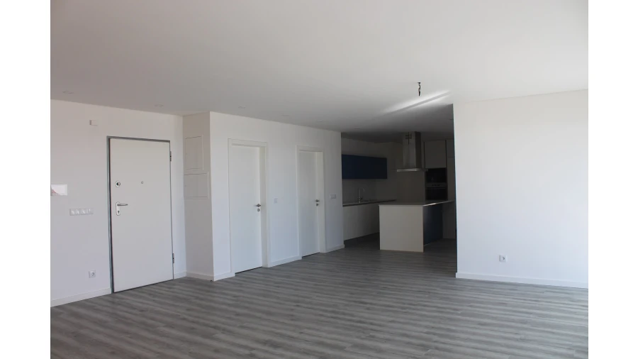 Apartamento T4 para Venda em Vila do Bispo e Raposeira Foto 5
