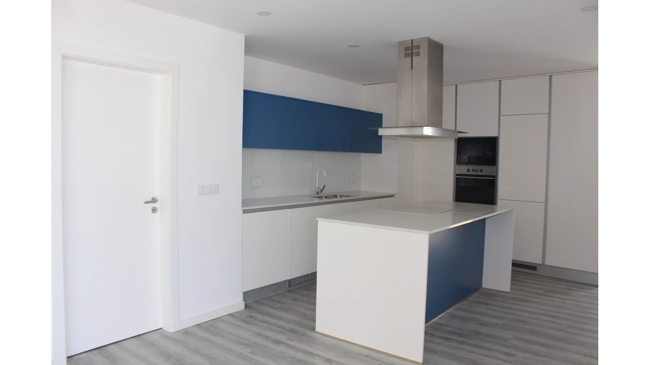 Apartamento T4 para Venda em Vila do Bispo e Raposeira Foto 14