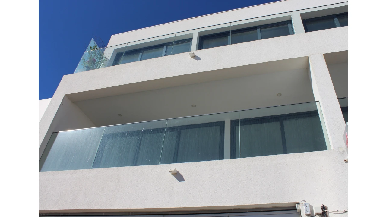 Apartamento T4 para Venda em Vila do Bispo e Raposeira Foto 3