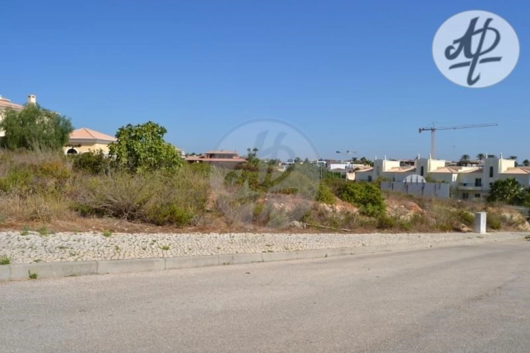 Terreno para Venda em Lagos (São Sebastião e Santa Maria) Foto 1