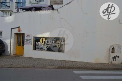 Negócio para Venda em Lagos (São Sebastião e Santa Maria)