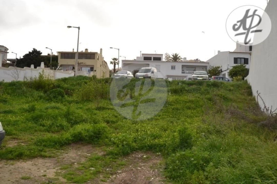 Terreno para Venda em Lagos (São Sebastião e Santa Maria) Foto 1
