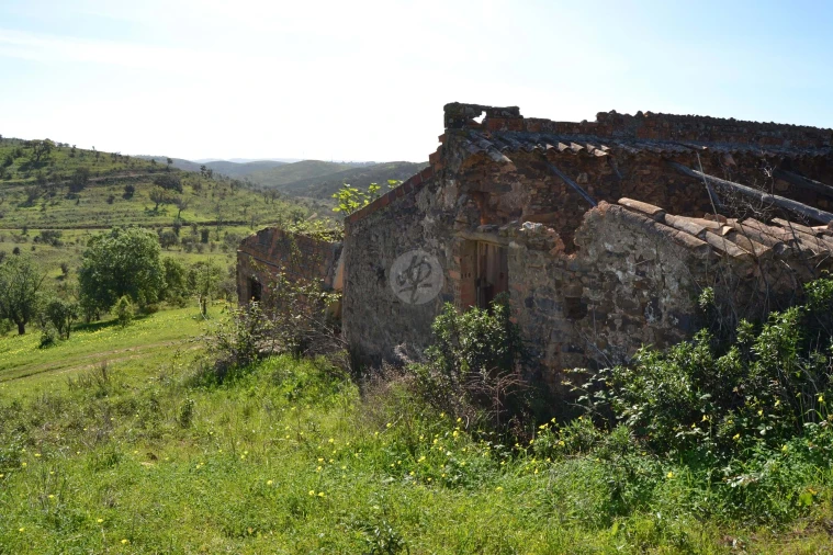 Terreno para Venda em Lagos (São Sebastião e Santa Maria) Foto 17