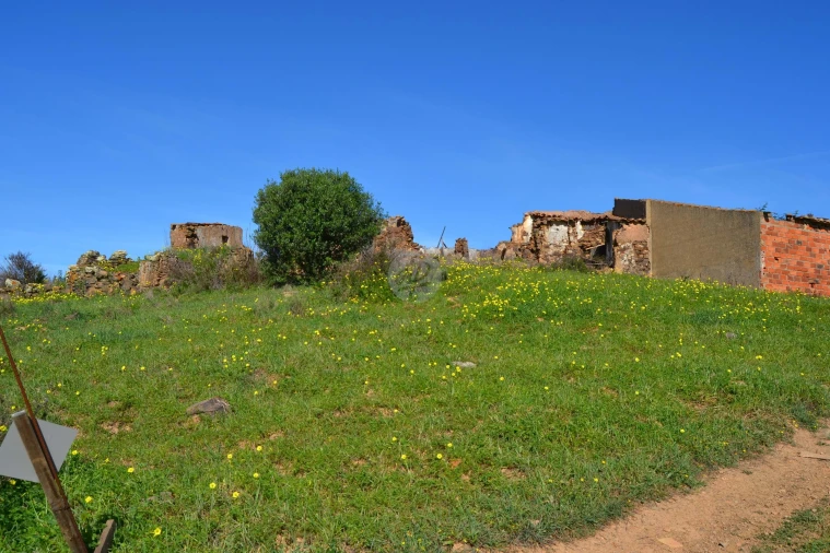 Terreno para Venda em Lagos (São Sebastião e Santa Maria) Foto 10