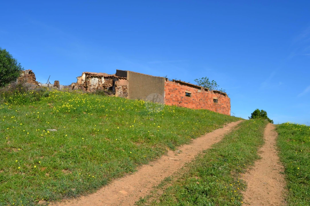Terreno para Venda em Lagos (São Sebastião e Santa Maria) Foto 11