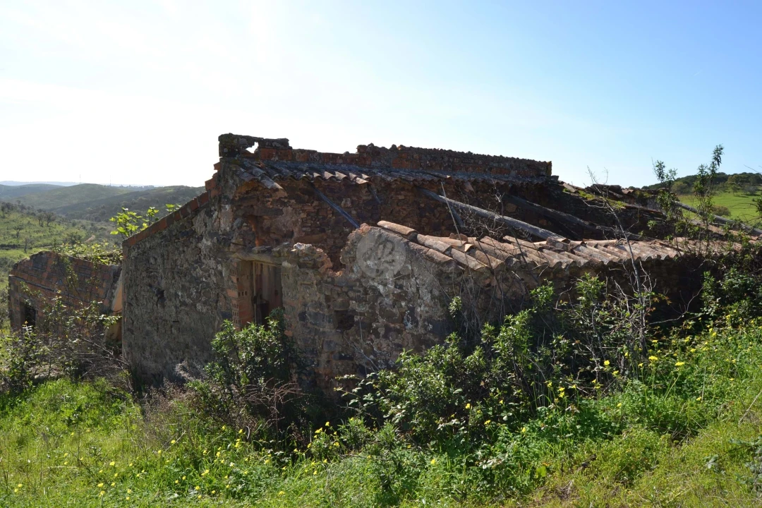 Terreno para Venda em Lagos (São Sebastião e Santa Maria) Foto 16