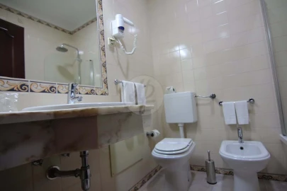 Negócio para Venda em Lagos (São Sebastião e Santa Maria)