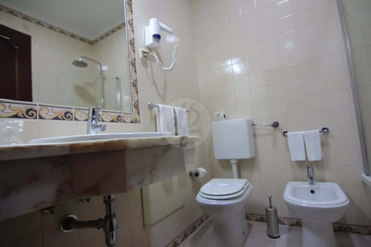 Negócio para Venda em Lagos (São Sebastião e Santa Maria) Foto 21