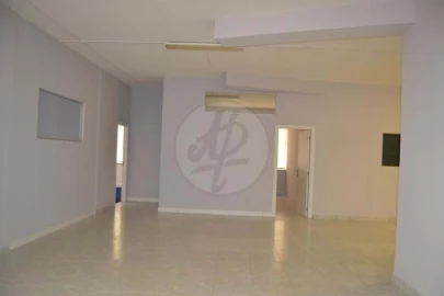 Negócio para Venda em Lagos (São Sebastião e Santa Maria)