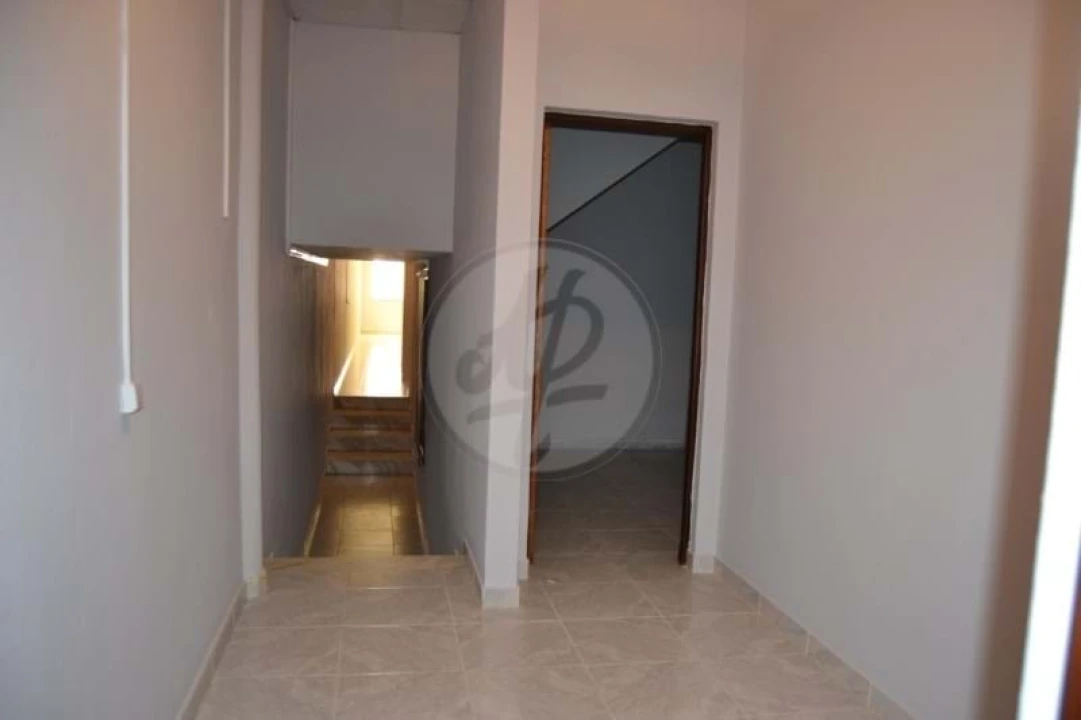 Negócio para Venda em Lagos (São Sebastião e Santa Maria) Foto 9