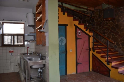 Negócio para Venda em Lagos (São Sebastião e Santa Maria)