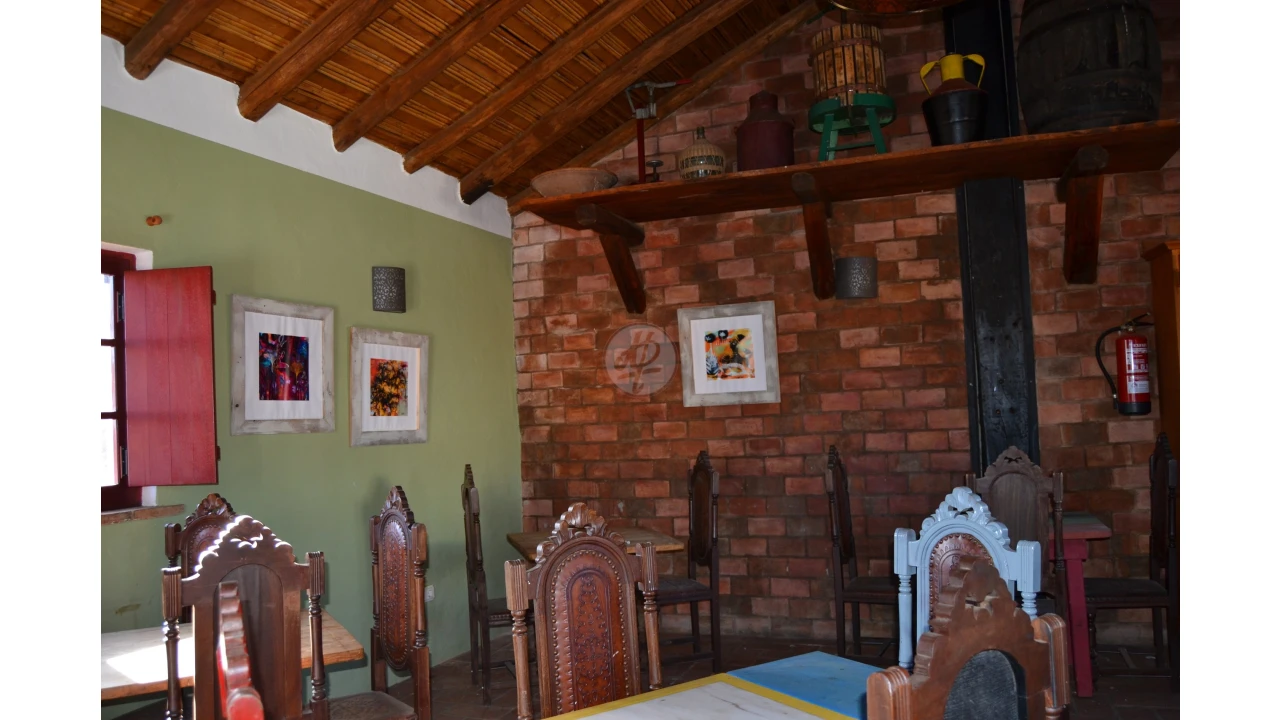 Negócio para Venda em Lagos (São Sebastião e Santa Maria) Foto 8