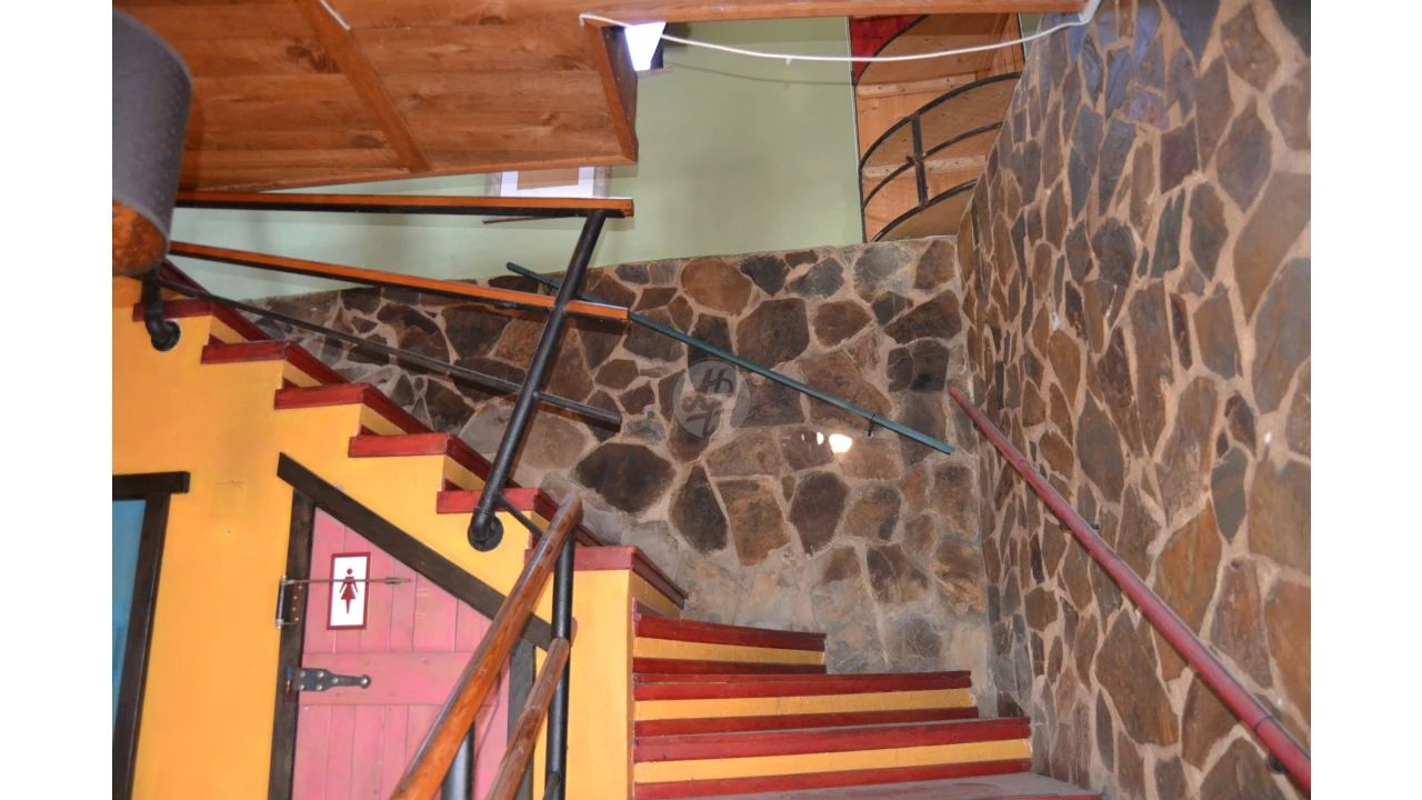 Negócio para Venda em Lagos (São Sebastião e Santa Maria) Foto 3