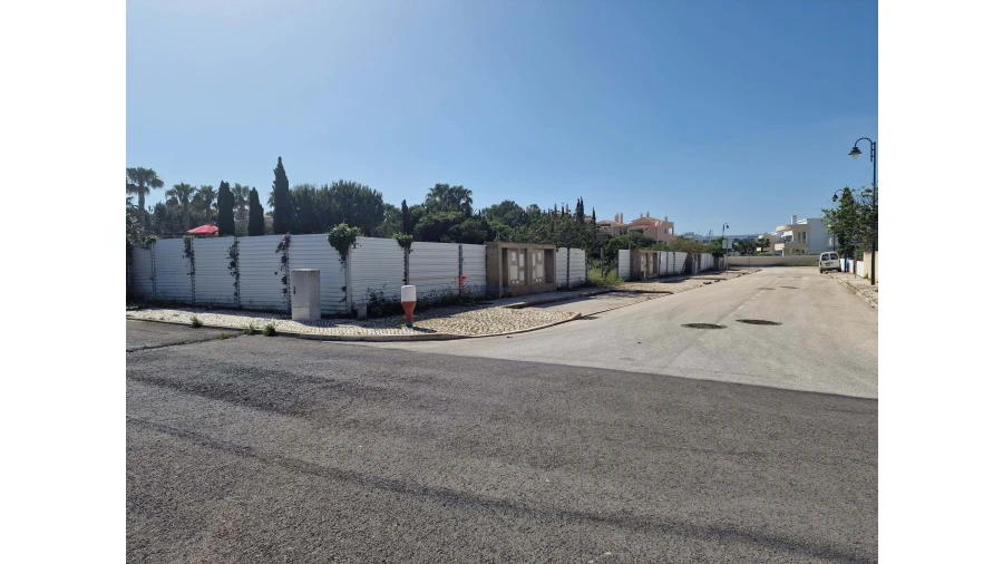 Terreno para Venda em Lagos (São Sebastião e Santa Maria) Foto 1