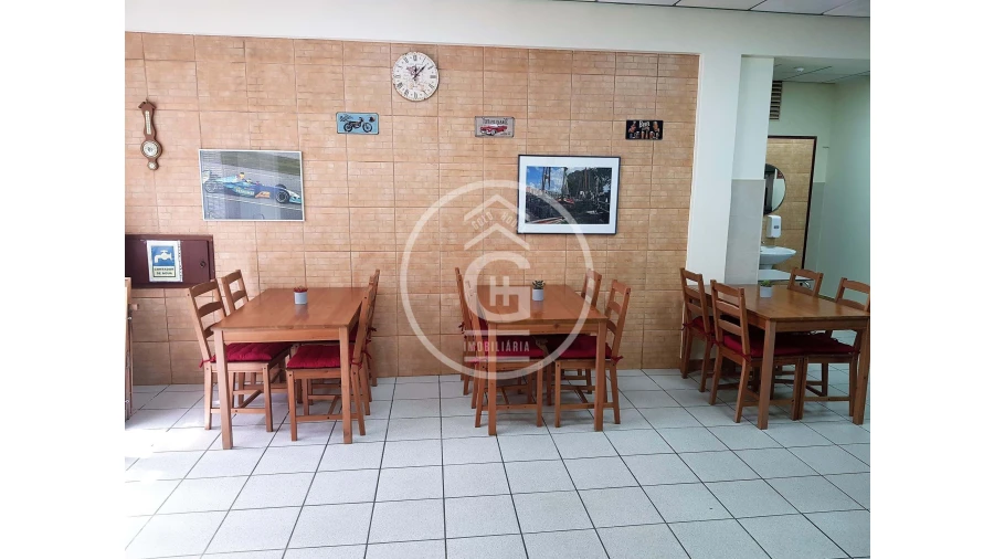 Negócio para Venda em Almeirim Foto 3