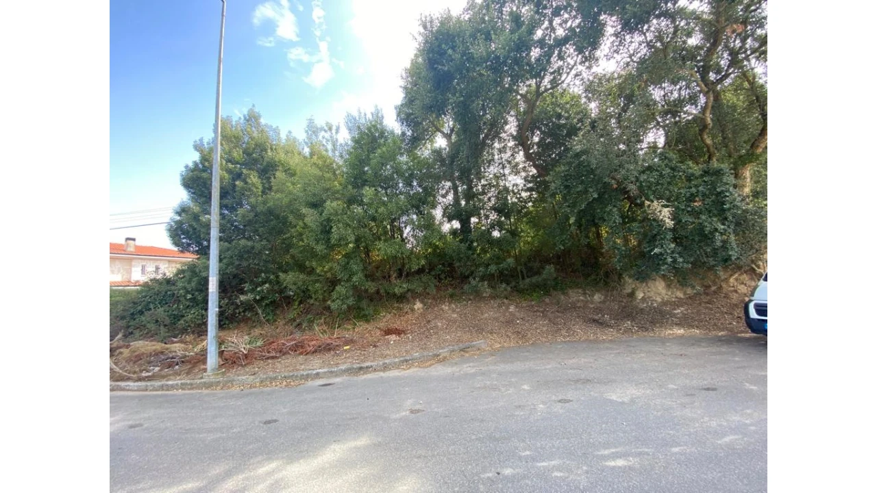Terreno para Venda em Serzedo e Perosinho Foto 1