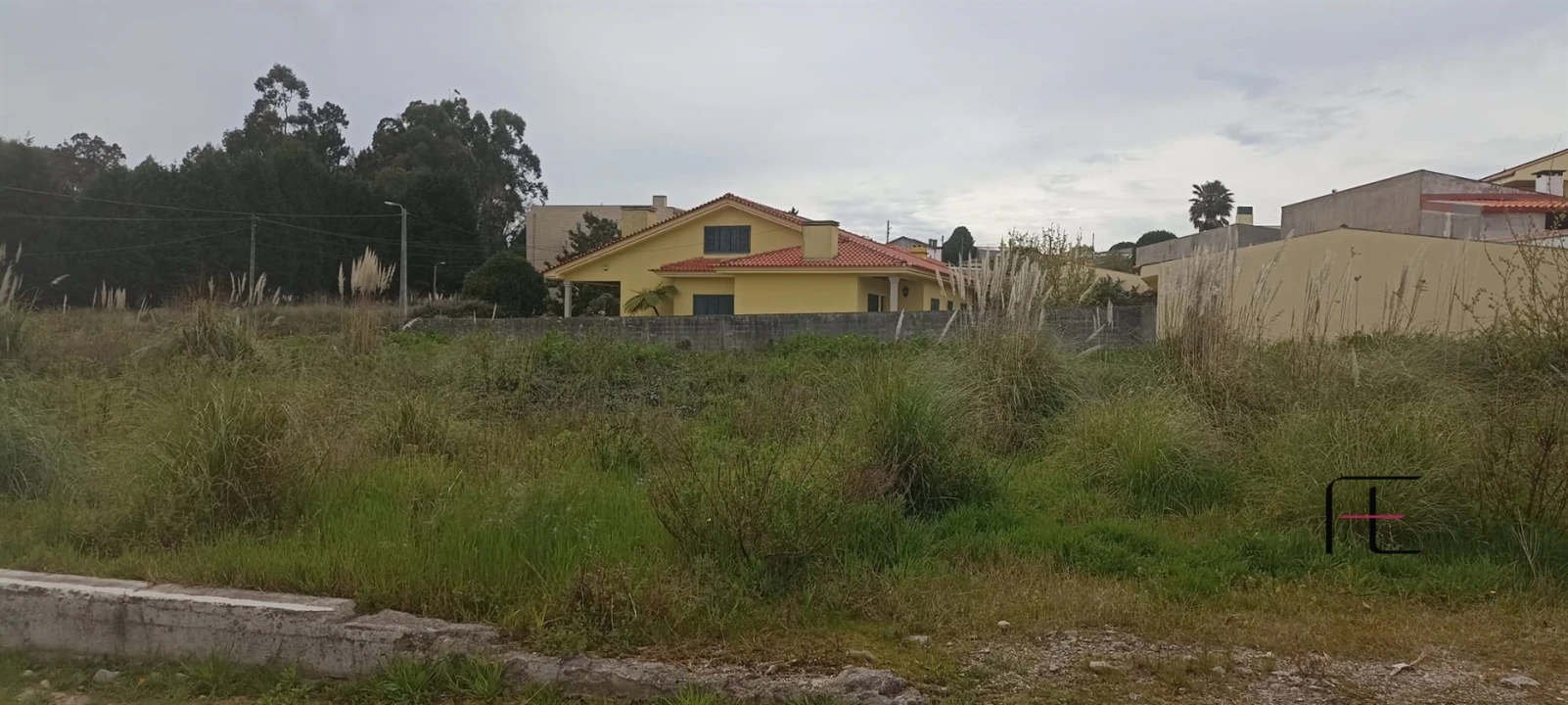 Terreno para Venda em Serzedo e Perosinho Foto 1
