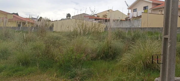 Terreno para Venda em Serzedo e Perosinho