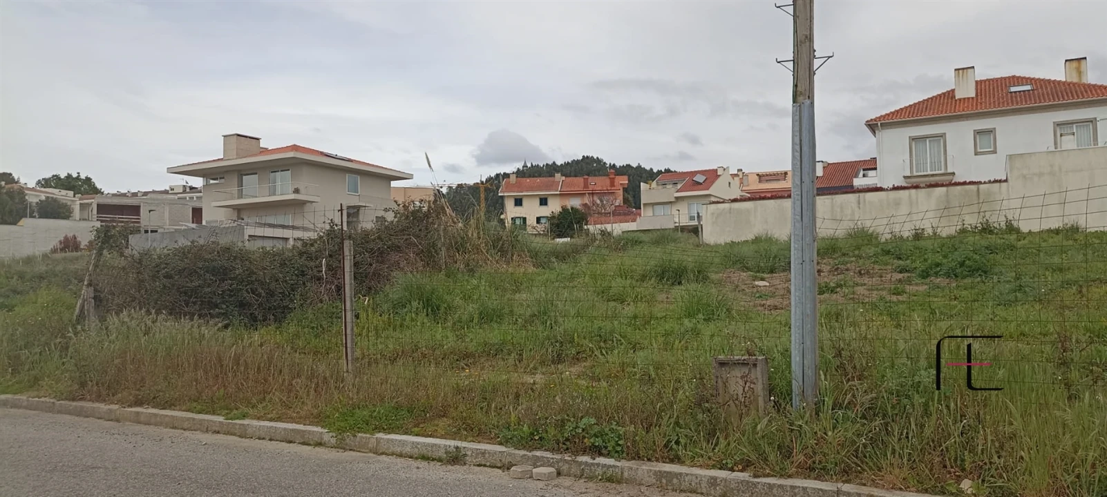 Terreno para Venda em Serzedo e Perosinho Foto 2