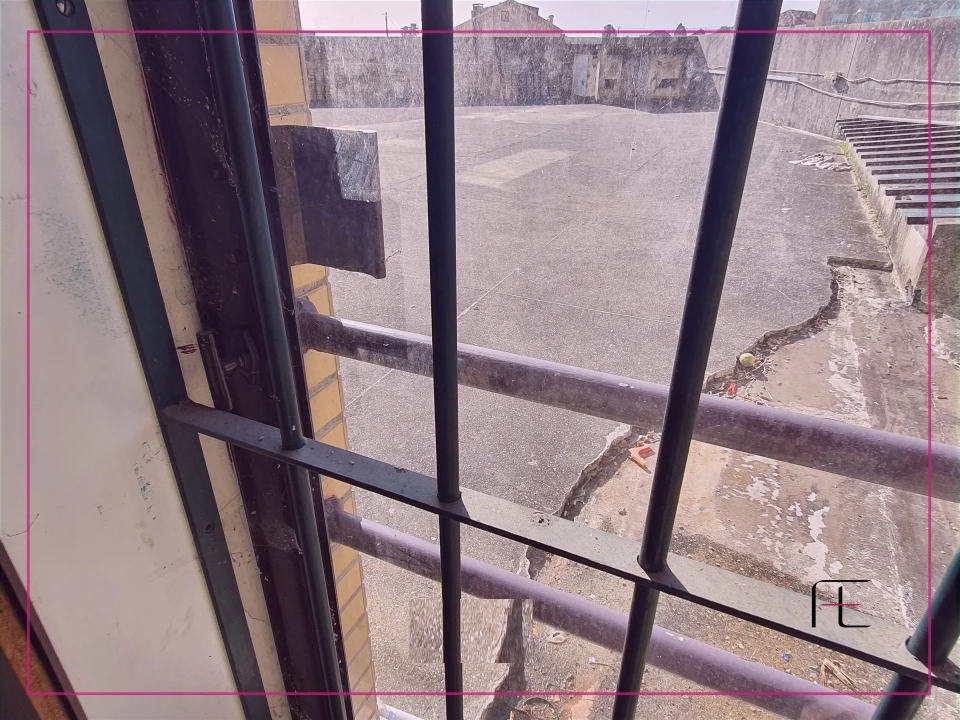 Loja para Venda em Gulpilhares e Valadares Foto 23